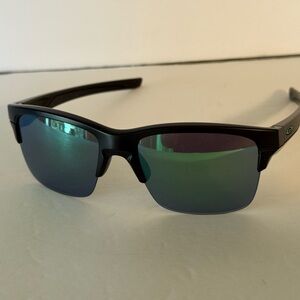 Oakley Black and Green Sporty Sunglasses